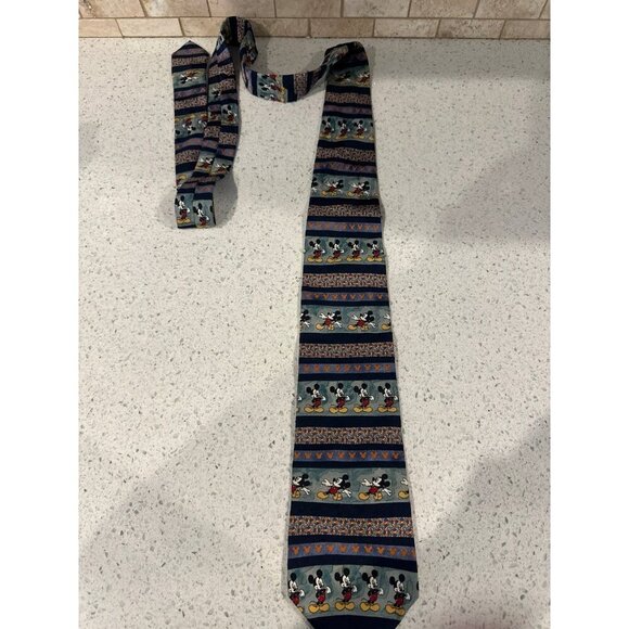 Vintage Disney store  tie Mickey‎ Mouse Silk - Picture 2 of 3